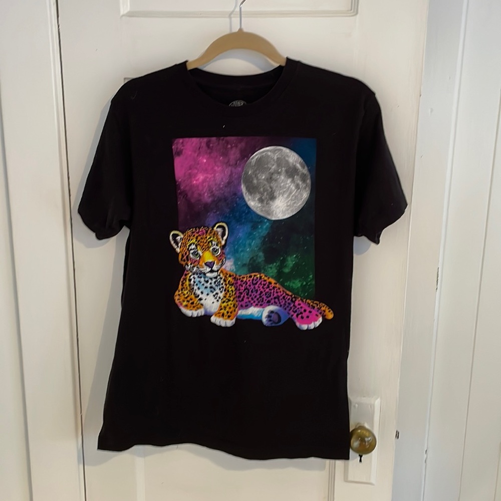 Lisa Frank(Hot Topic) M black leopard graphic tshirt Gently worn great condition